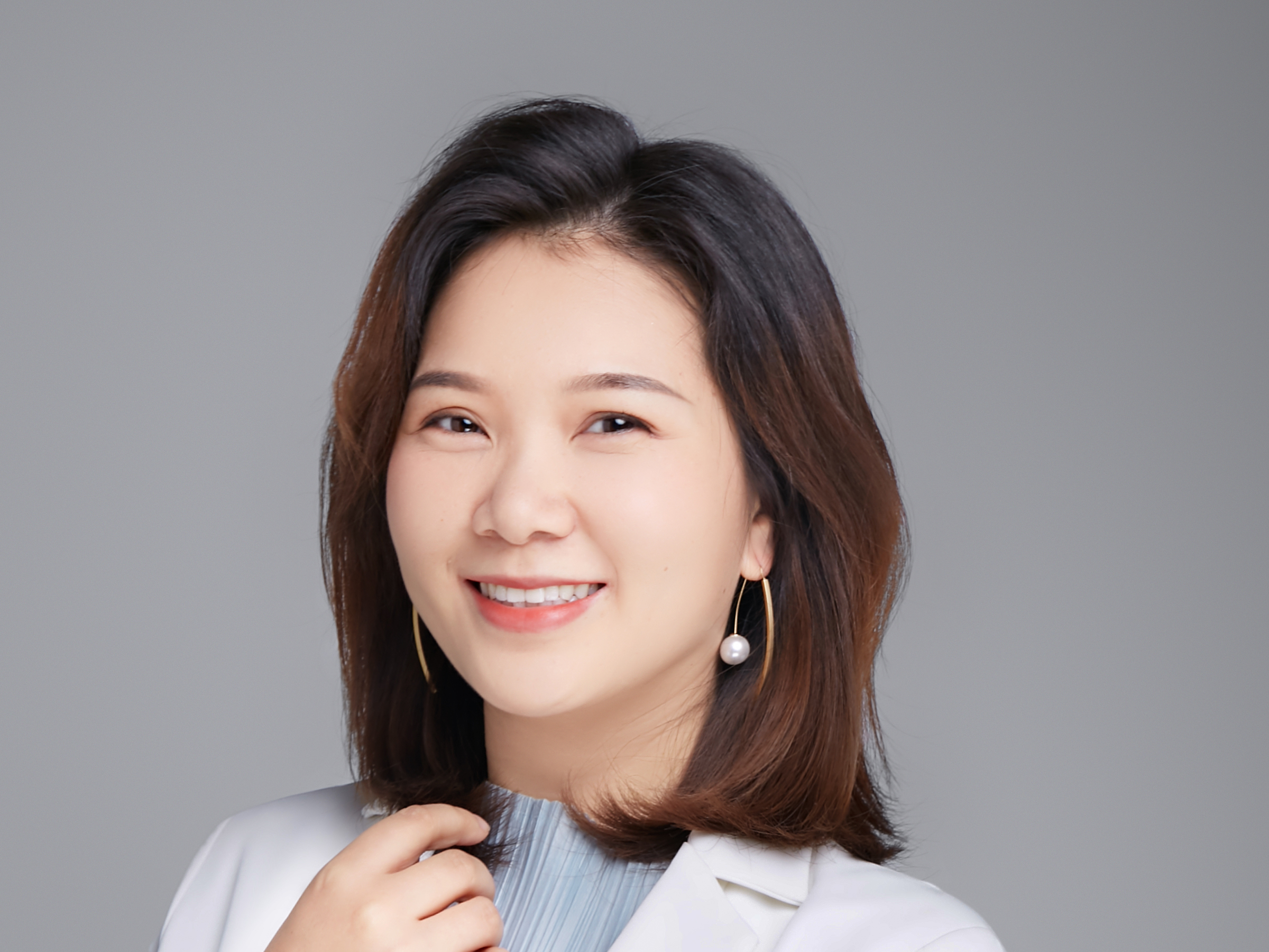 黄德菊 管理咨询师 写春秋合伙人  企业管理陪跑教练  人力资源实战派