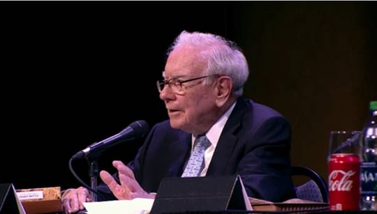 巴菲特股东大会：成功，就是在一堆错误中找正确决定(图5)